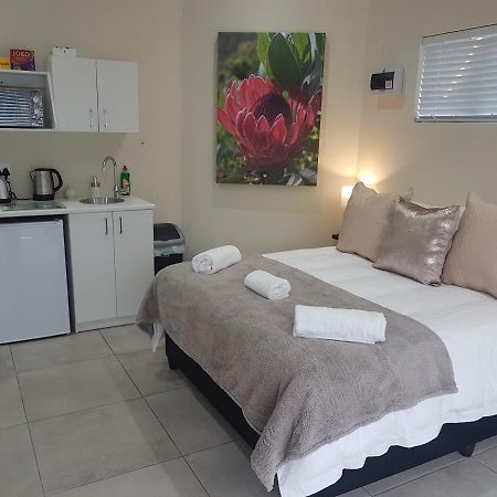 Sharon'S House: Modern Self-Catering Rooms كيب تاون المظهر الخارجي الصورة