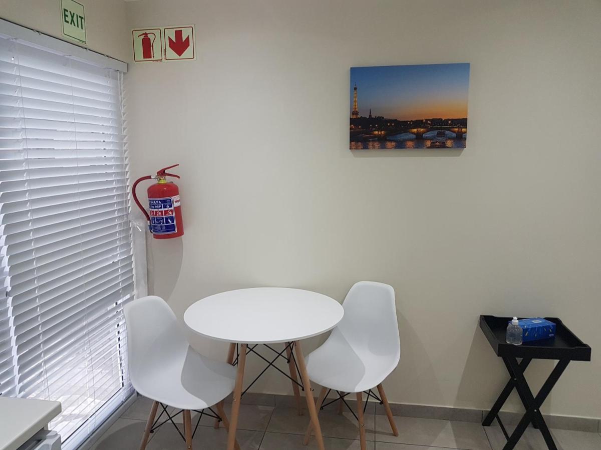 Sharon'S House: Modern Self-Catering Rooms كيب تاون المظهر الخارجي الصورة